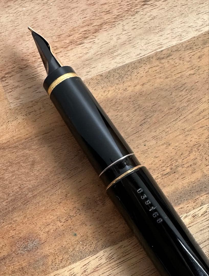 PILOT 万年筆 Elabo エラボー 初期型 漆ペン芯 SM