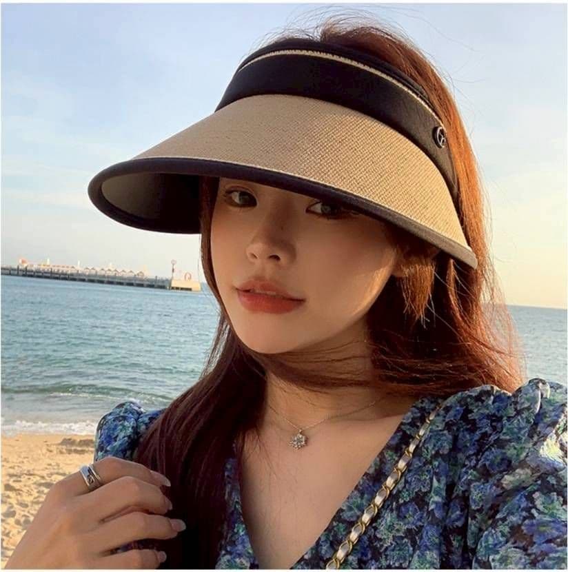 【新品】サンバイザー　折り畳み　紫外線　麦わら　サンカット　　UV 帽子　ゴルフ