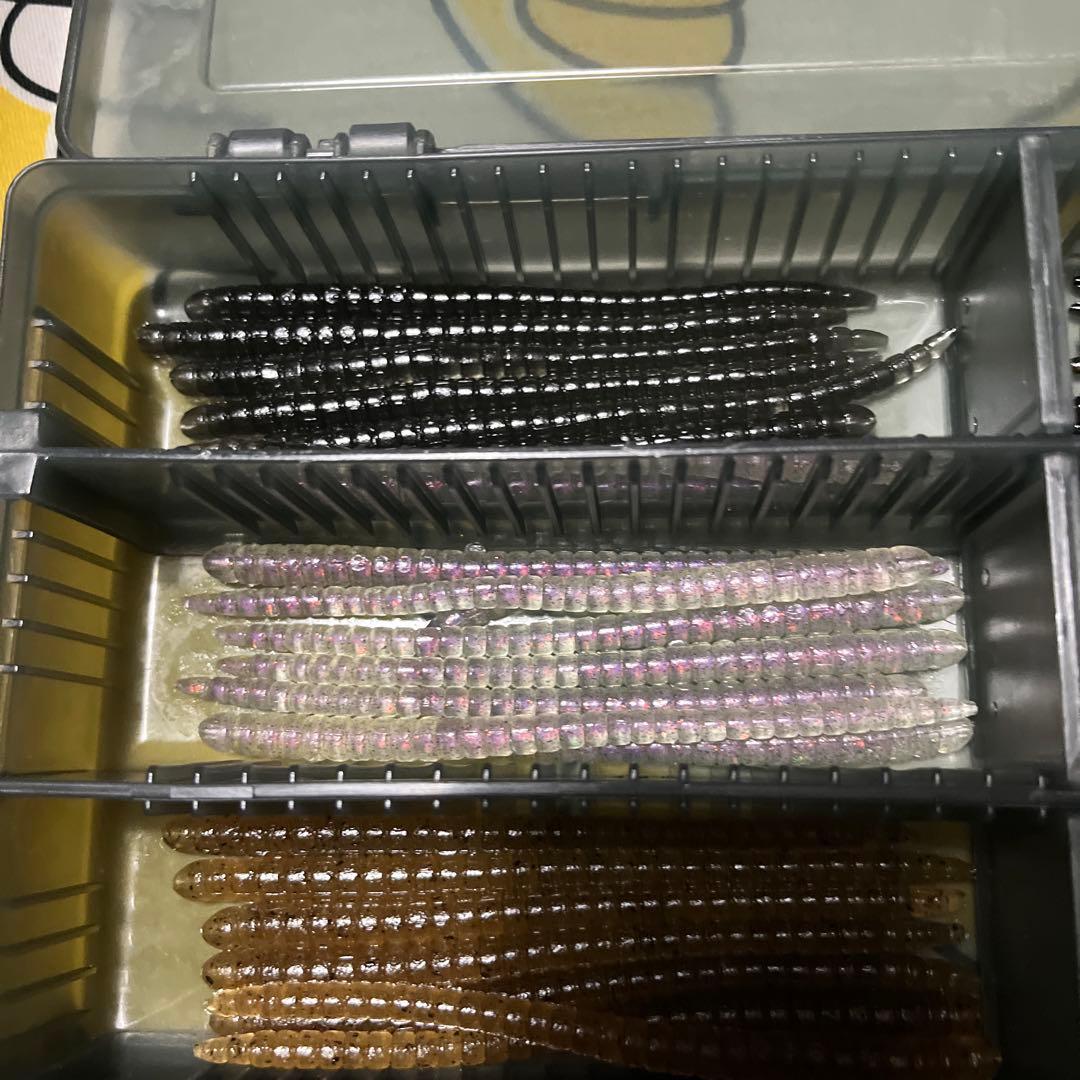 大量! 常吉ネコリグワームだと思います♪