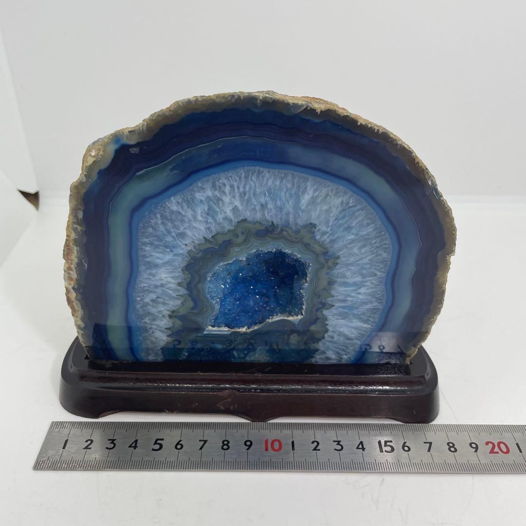 青瑪瑙 メノウ ブルーアゲート 置物 専用台付き 2,196ℊ
