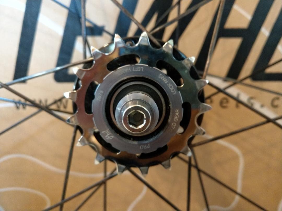 【未使用に近い】BROTURES　F-RIM × Philハブ　ピストホイール