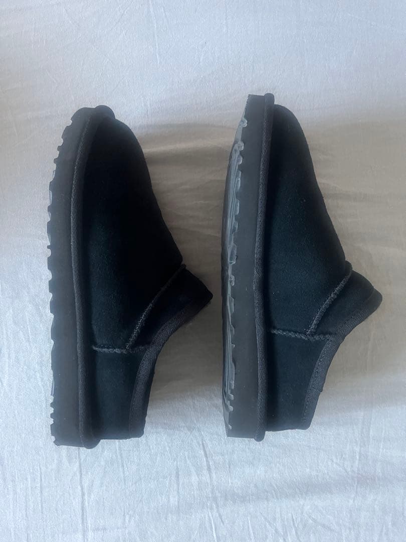 靴 UGG CLASSIC SLIPPER