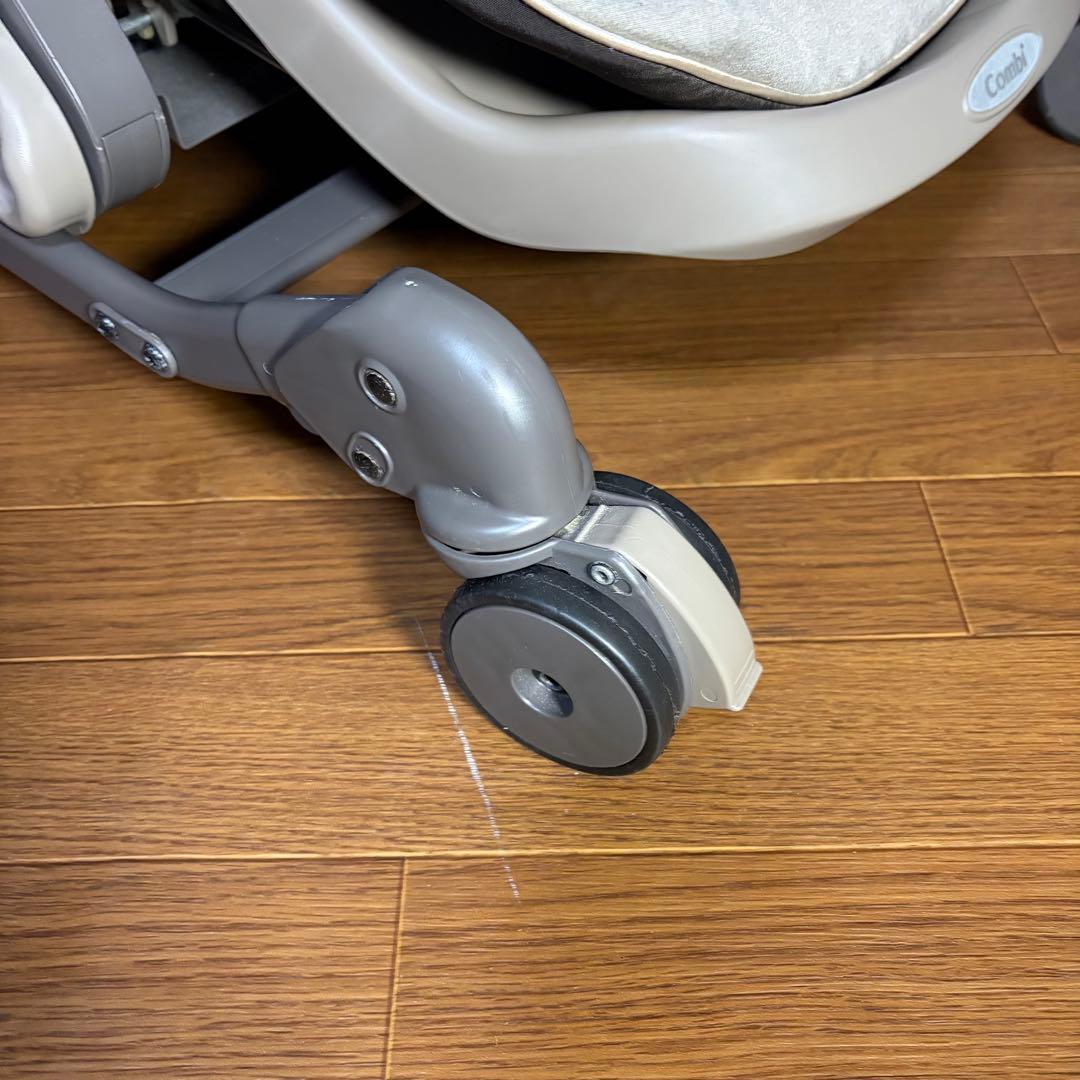 超美品 combi オートスウィング ネムリラ 電動ハイローチェア ドーム付き