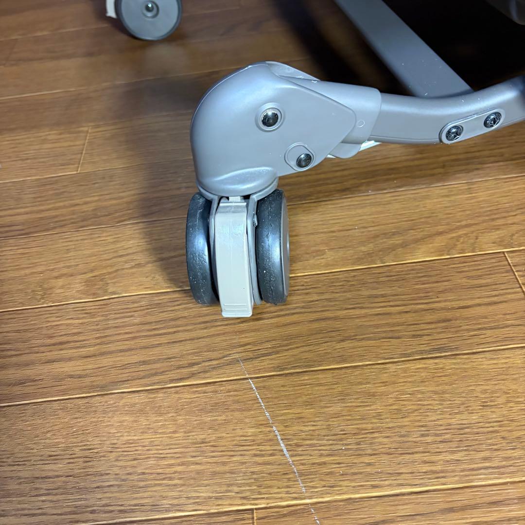 超美品 combi オートスウィング ネムリラ 電動ハイローチェア ドーム付き