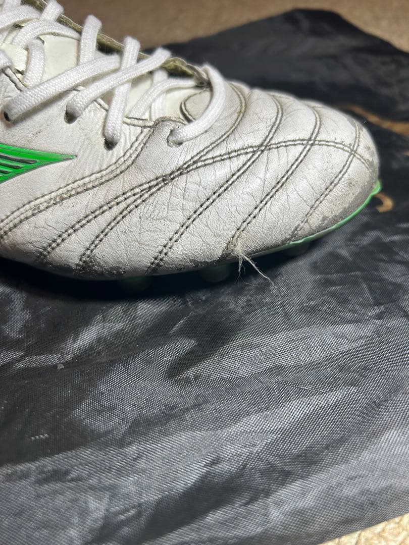 ミズノ モレリアネオ4 【限定色】25cm シューズケース付き