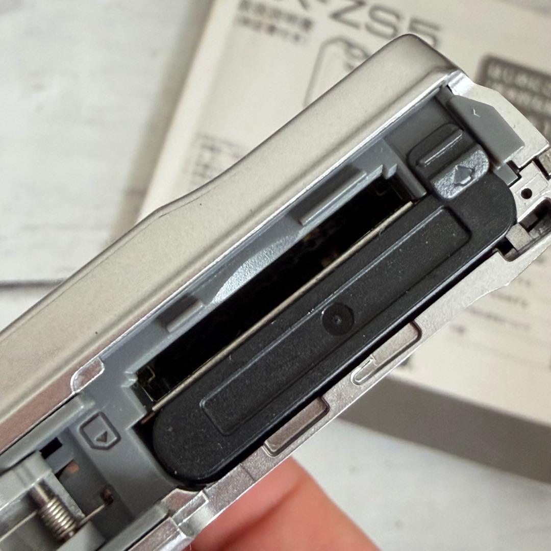 CASIO EXILIM EX-ZS5 シルバー　説明書　充電器付き