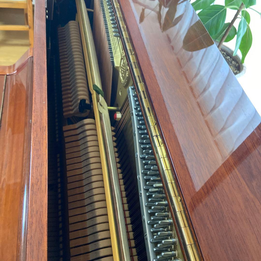 YAMAHA W106B アップライトピアノ　木目調　猫足タイプ