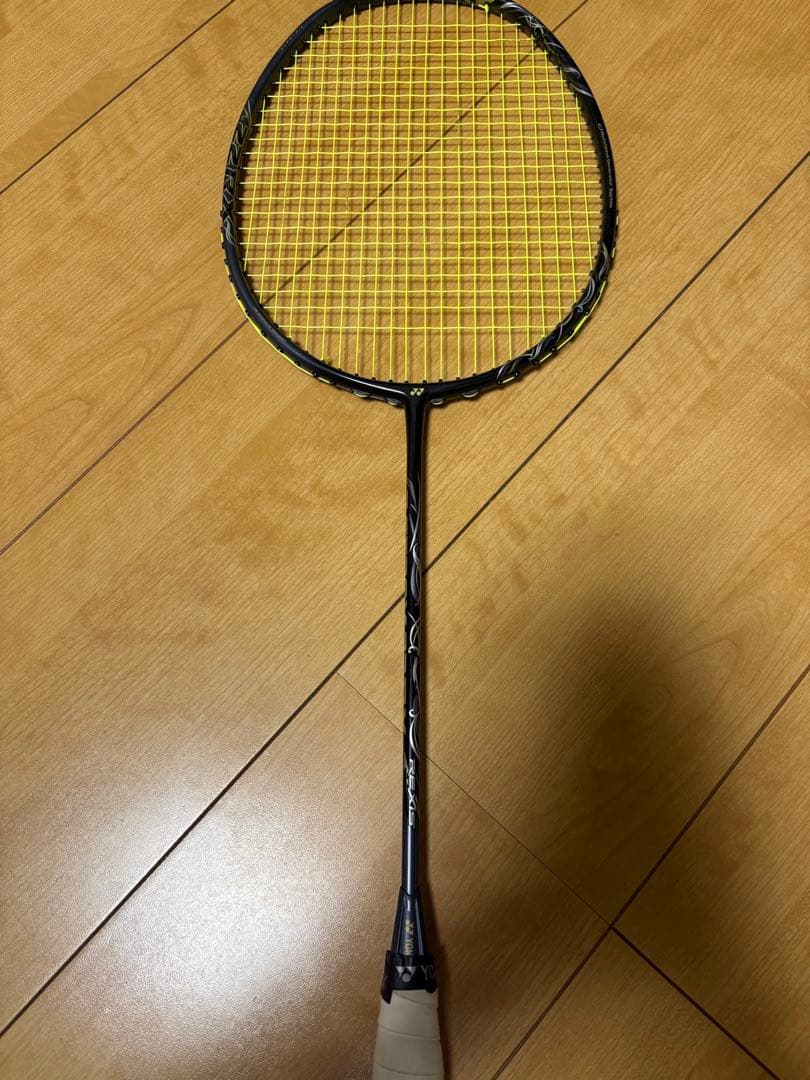 バドミントンラケット3つ