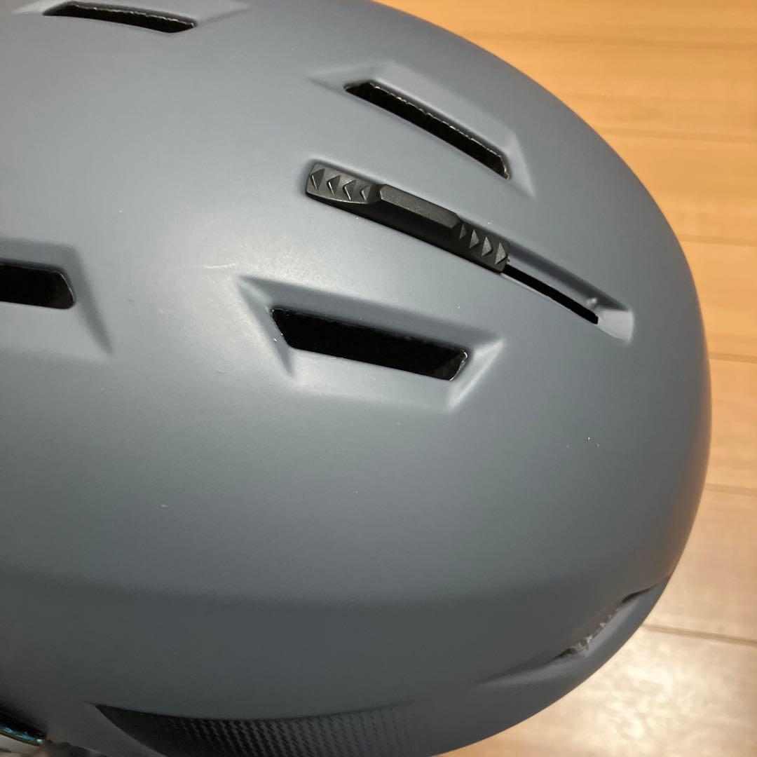 サロモン バイザー付きヘルメット Lサイズ