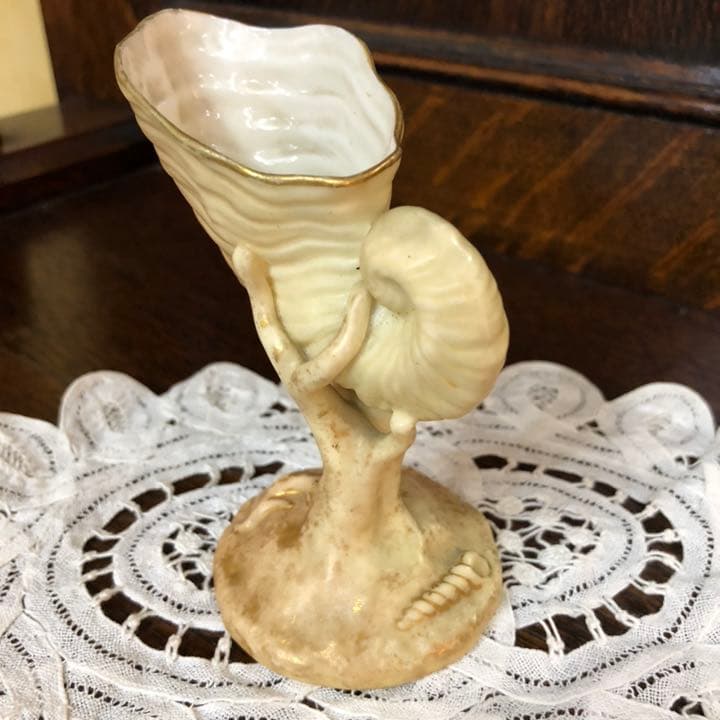 ロイヤルウースター 英国アンティーク ブラッシュアイボリー 花瓶 花器 金彩