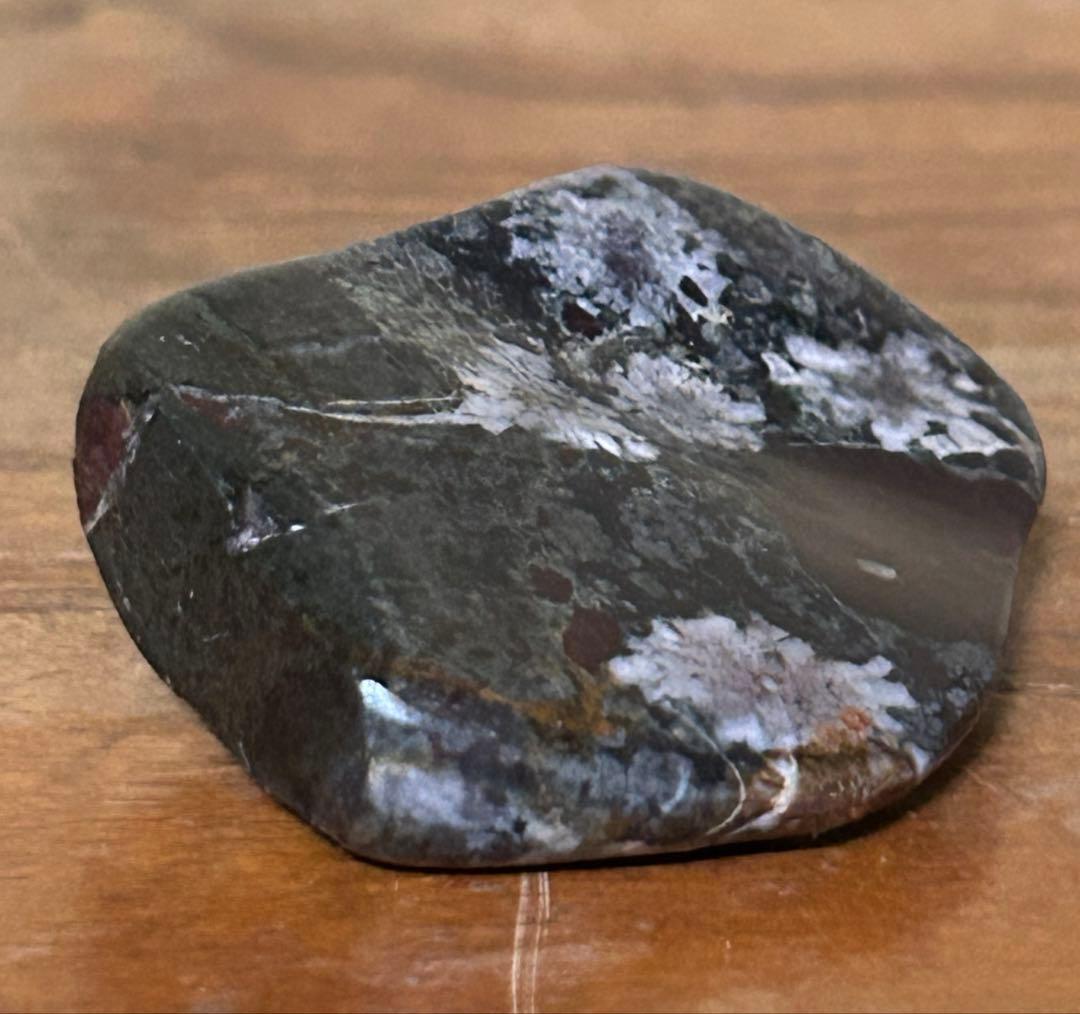 菊花石　菊紋石　根尾菊花石　飾石　天然石　水石　鑑賞石　自然石　原石　鉱物　置物