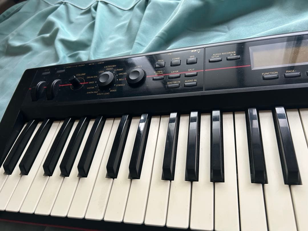 KORG KROSS-61 （電源コード/専用バッグ付き）