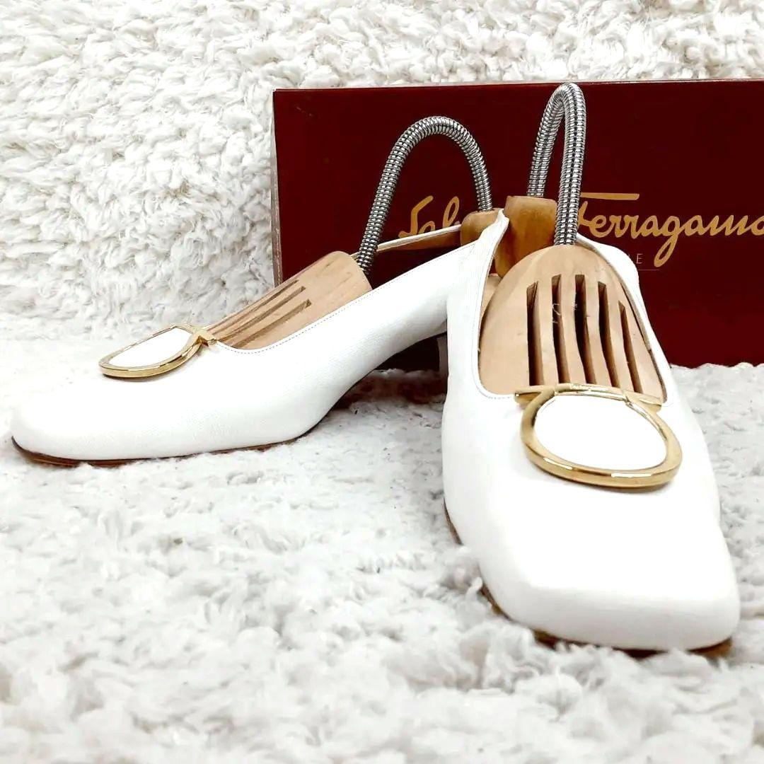 美品 23㎝◎フェラガモ ミュール ホワイト 白 ガンチーニ金具付き
