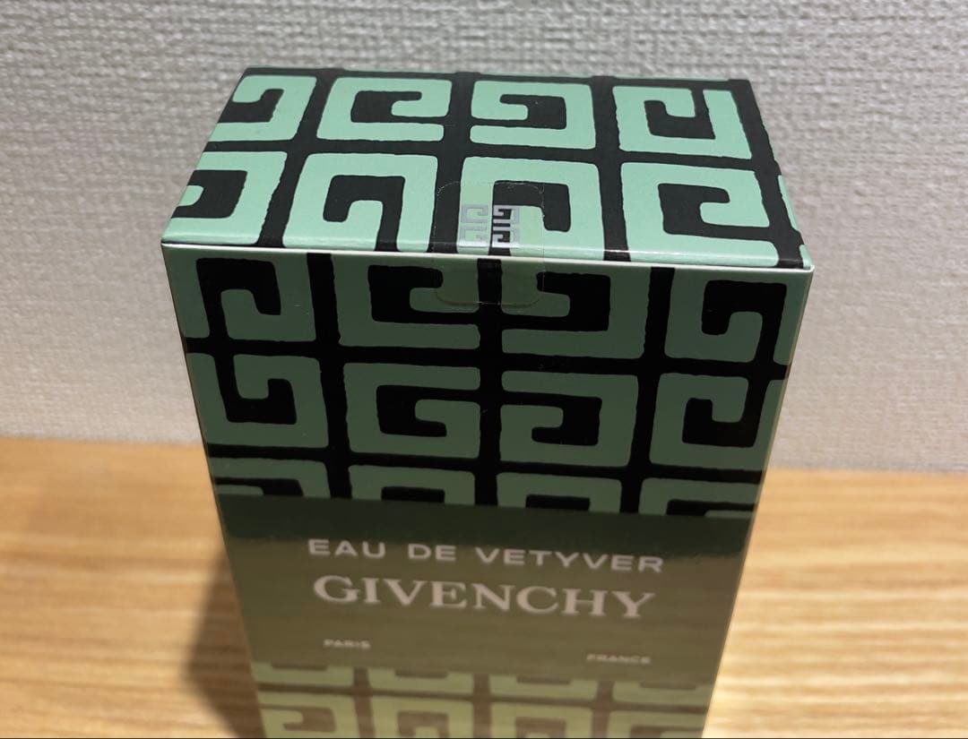 【希少】　GIVENCHY ジバンシー　オードゥ ベチバー　ジバンシィ109ml