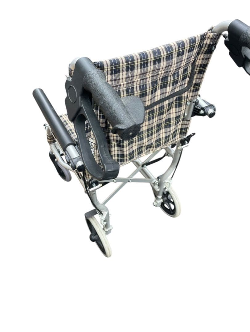 KADOKURA 簡易型介助用車椅子 ネクスト