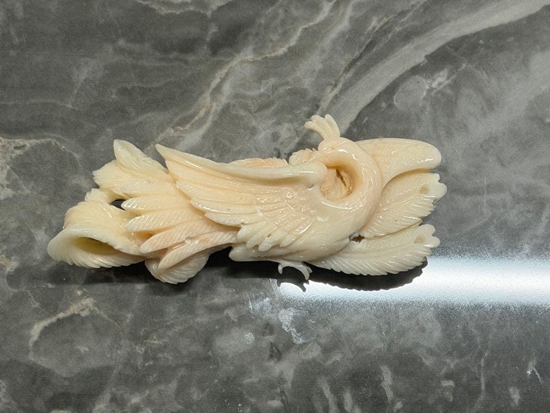手彫り・白珊瑚彫刻／鳳凰モチーフ
