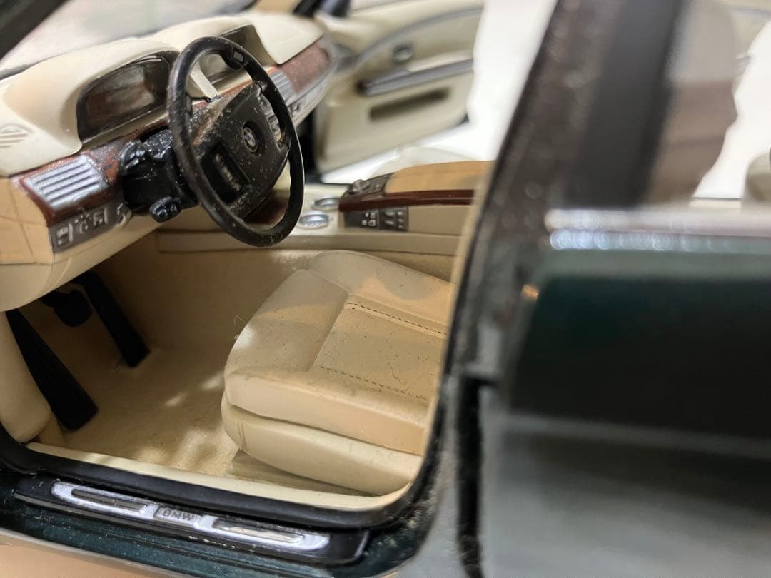 【非売品】 7シリーズ　1／18ダイキャストミニカー