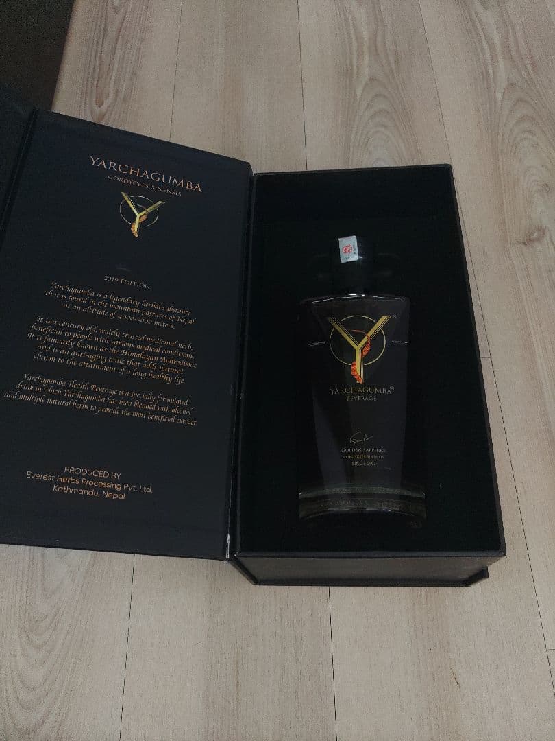 ウイスキー　冬虫夏草