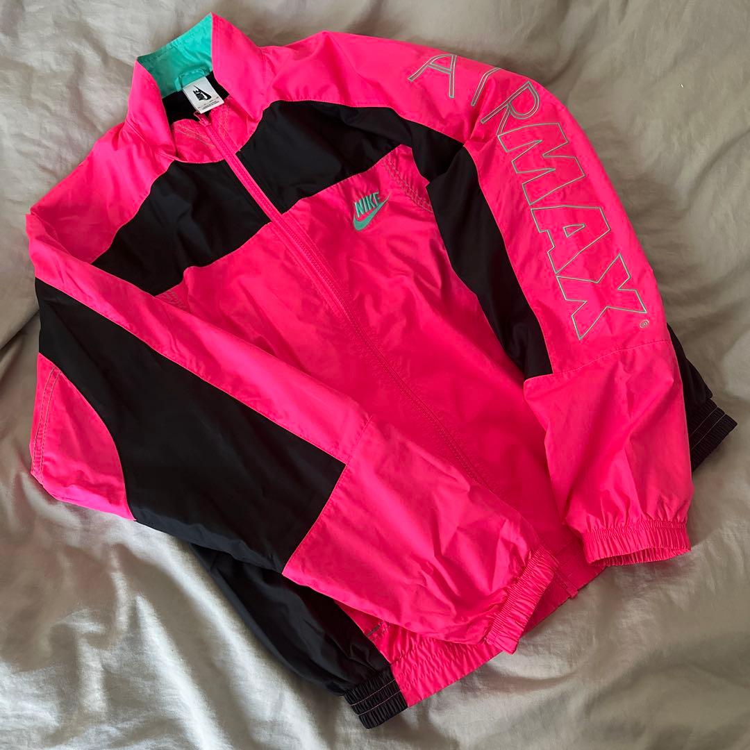Nike ウィンドブレーカー ピンク/ブラック