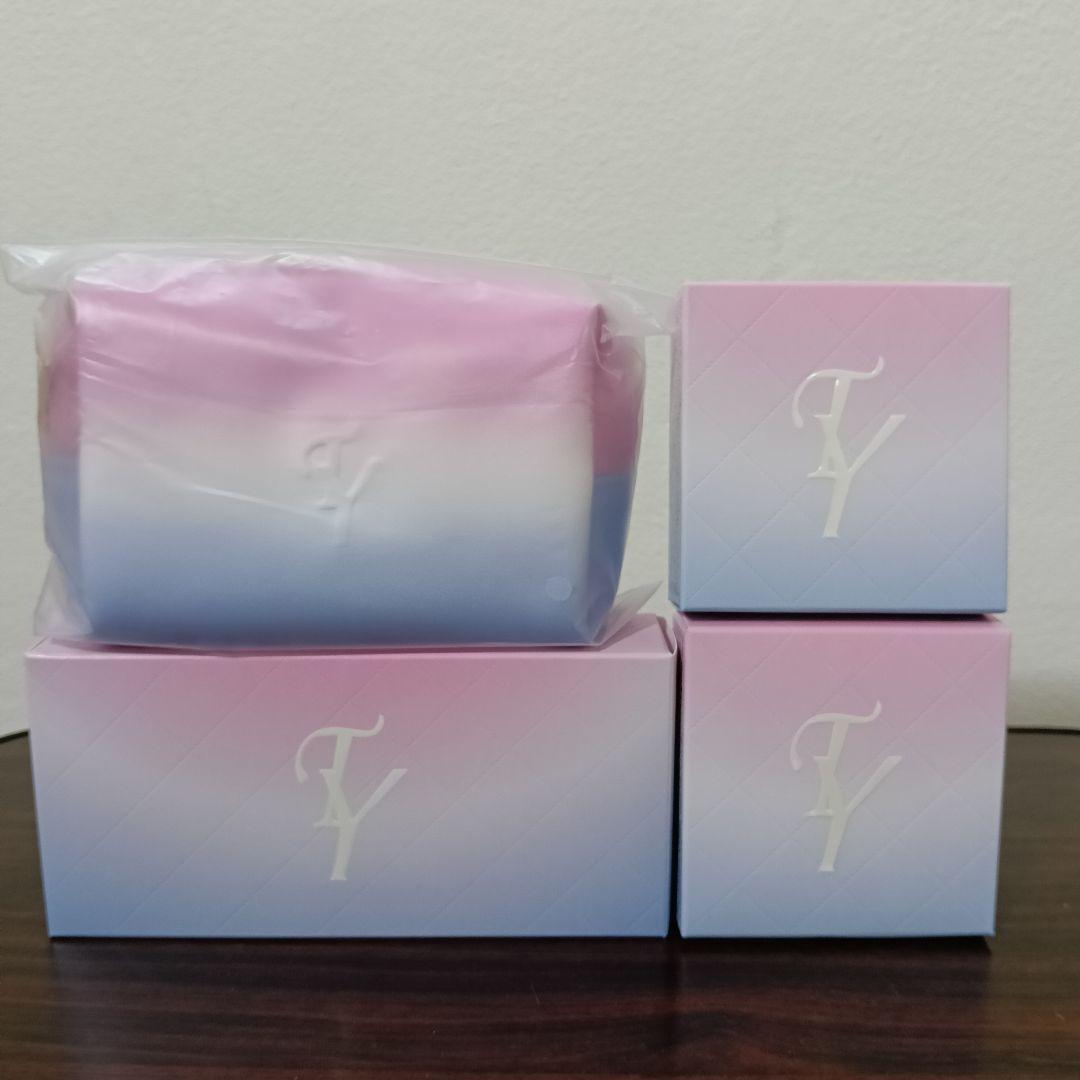 2-63　エステファクト ジュエリーパクト VC ケース レフィル×3 ポーチ付