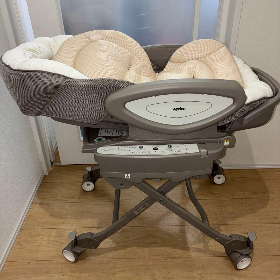 Aprica ユラリズム オートスイング ムーンロック 電動