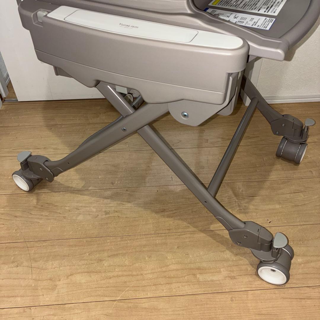 Aprica ユラリズム オートスイング ムーンロック 電動