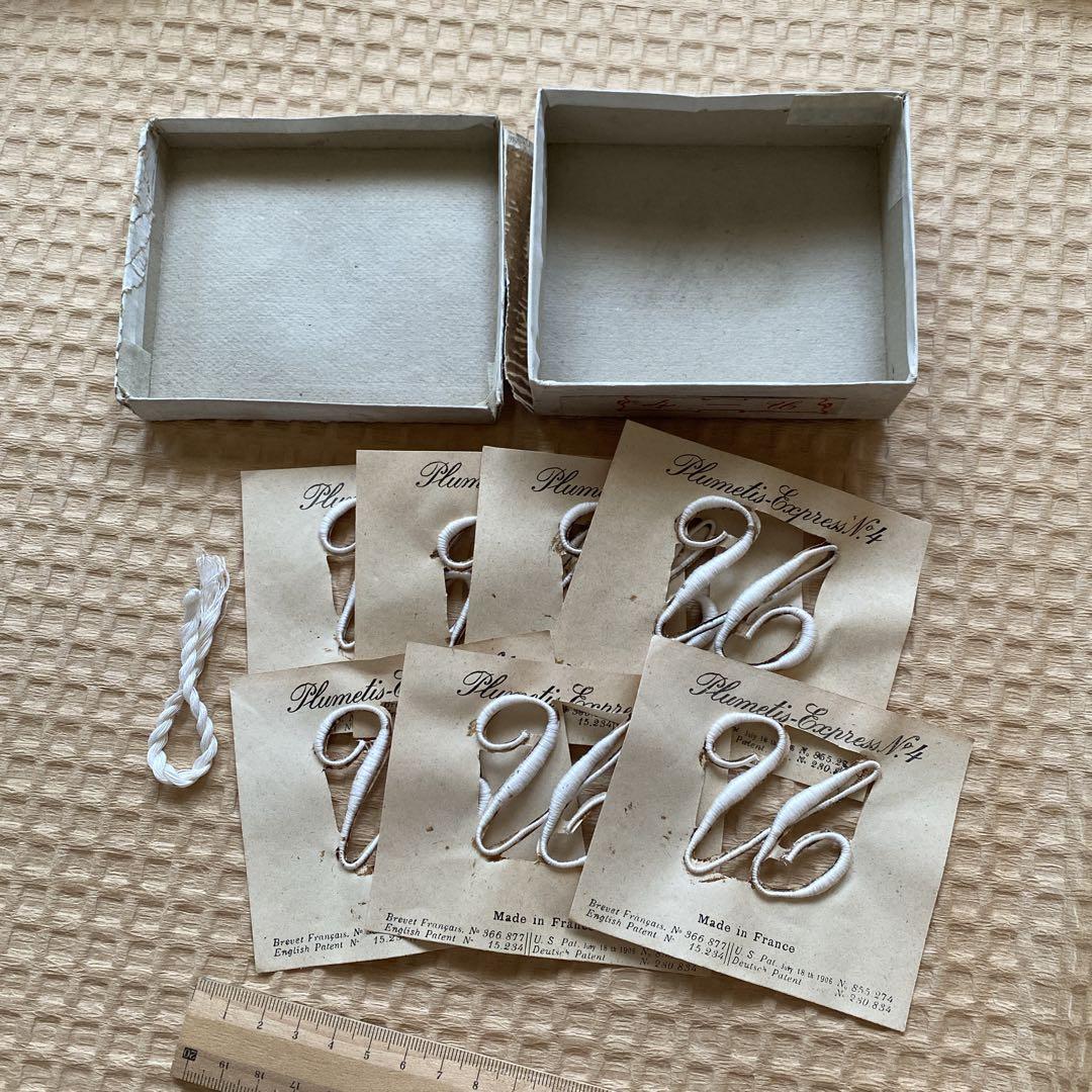 イニシャル刺繍モノグラム　フランスアンティーク　蚤の市　メルスリー　ハンドメイド