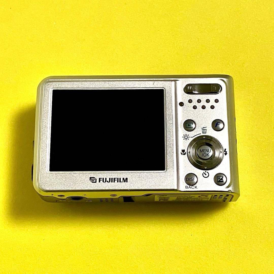 か*か様 デジカメFINEPIX F30+バッテリー/xD 1GB/AC電源/U