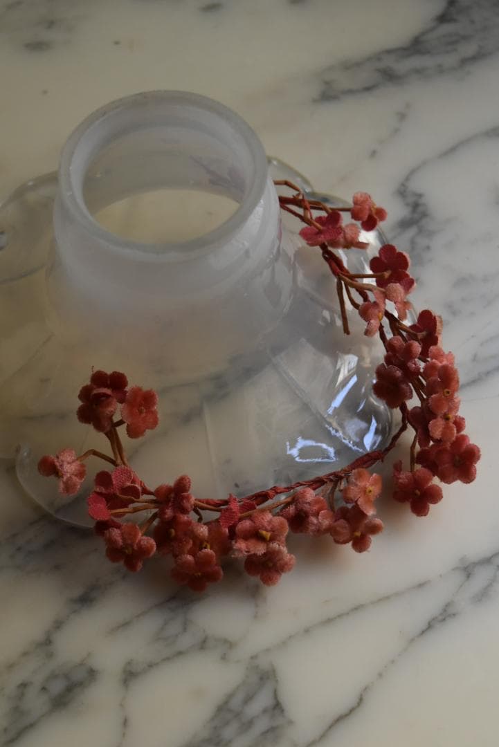 美品　フランスアンティーク　花フォルム　オパリン　ガラスシェード