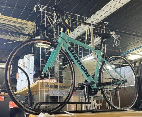 J・店 【中古品】 Bianchi ビアンキロードバイク25インチスタンド付