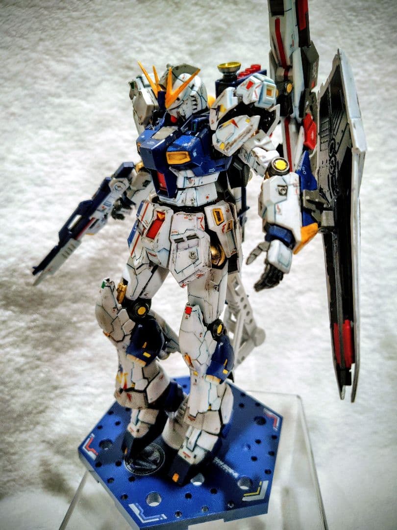 塗装済み完成品RGνガンダム　福岡