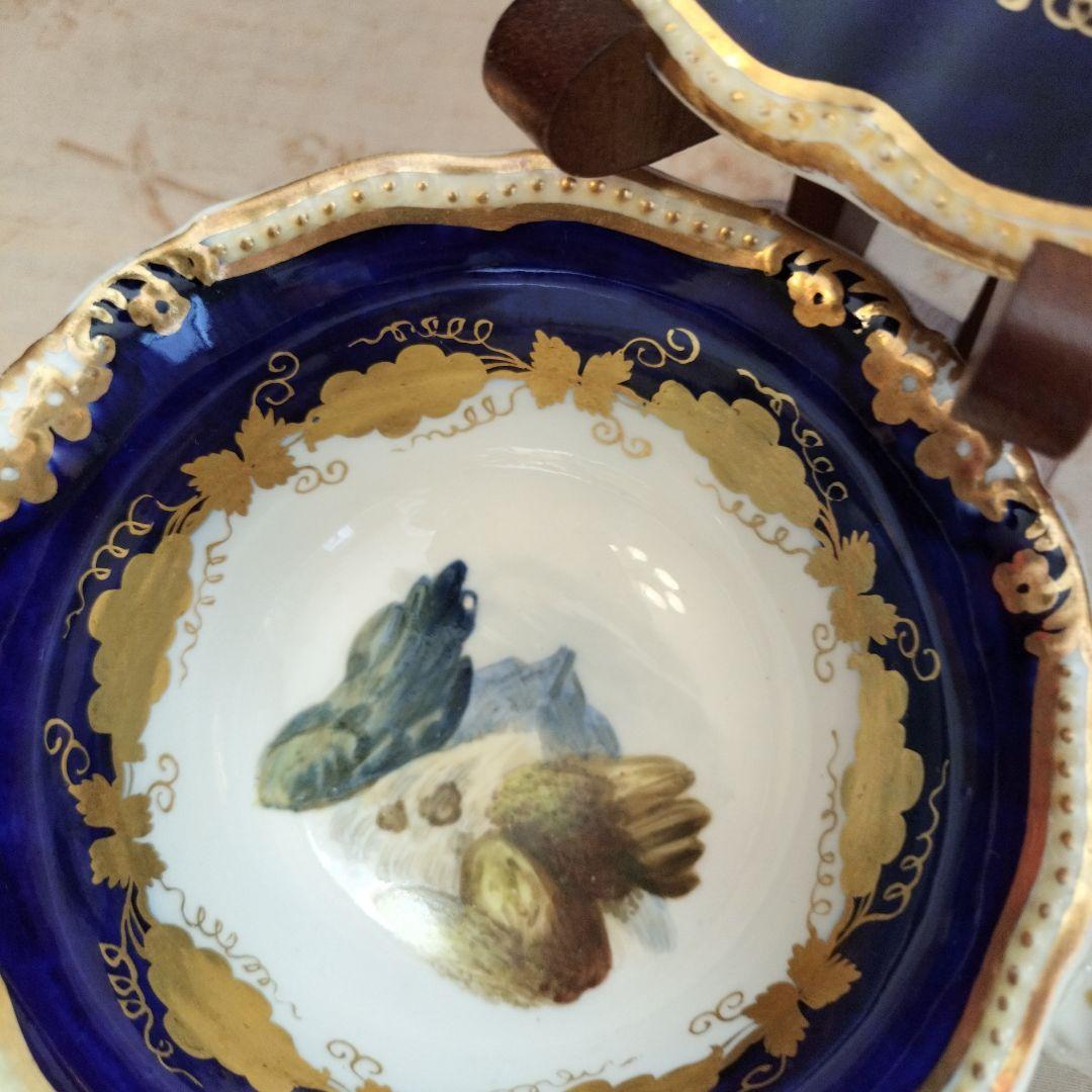 英国アンティーク　ティーカップ