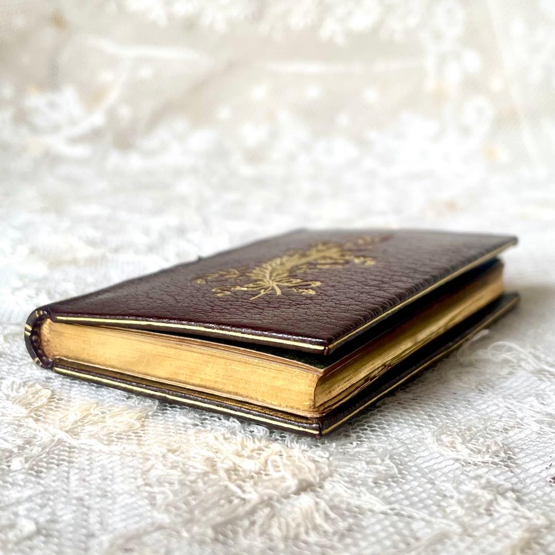 19世紀の小さな本　1892年　ミニブック　レザー金彩祈祷書フランスアンティーク