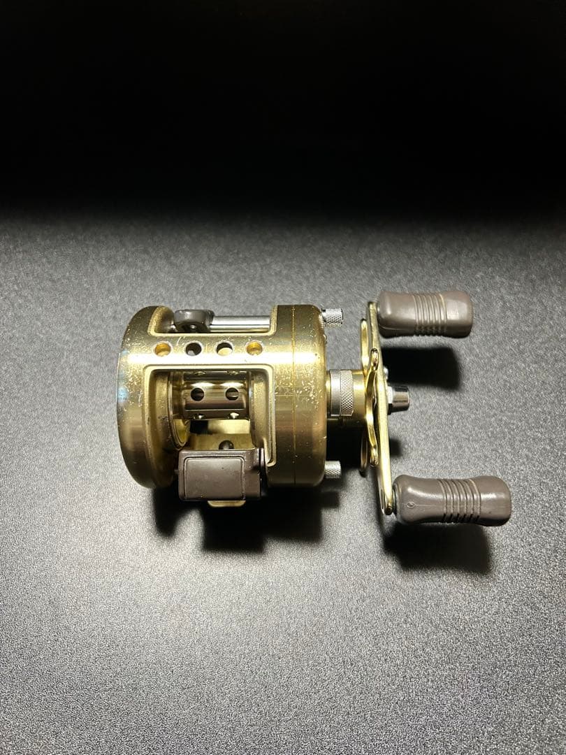 SHIMANO シマノ カルカッタ 100XT