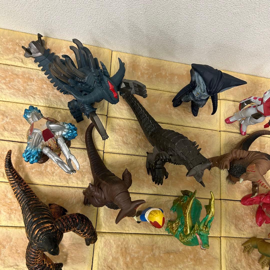 ウルトラマン　怪獣フィギュア 15体セット