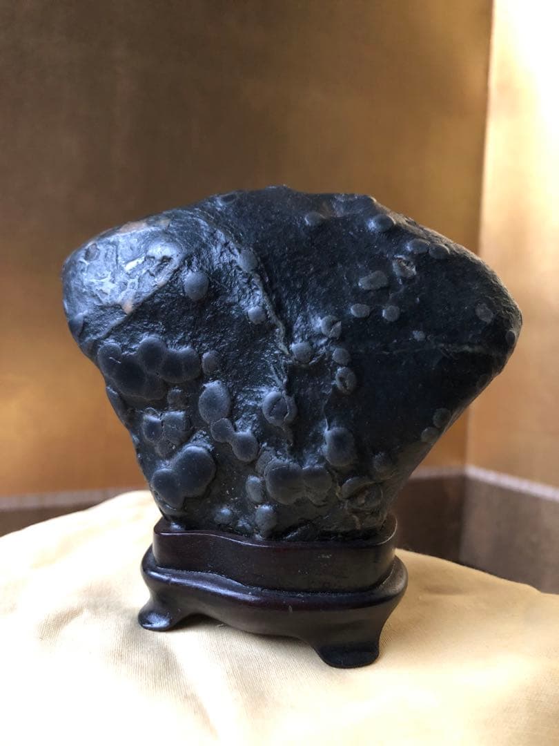 梅花石　木箱入　鑑賞石