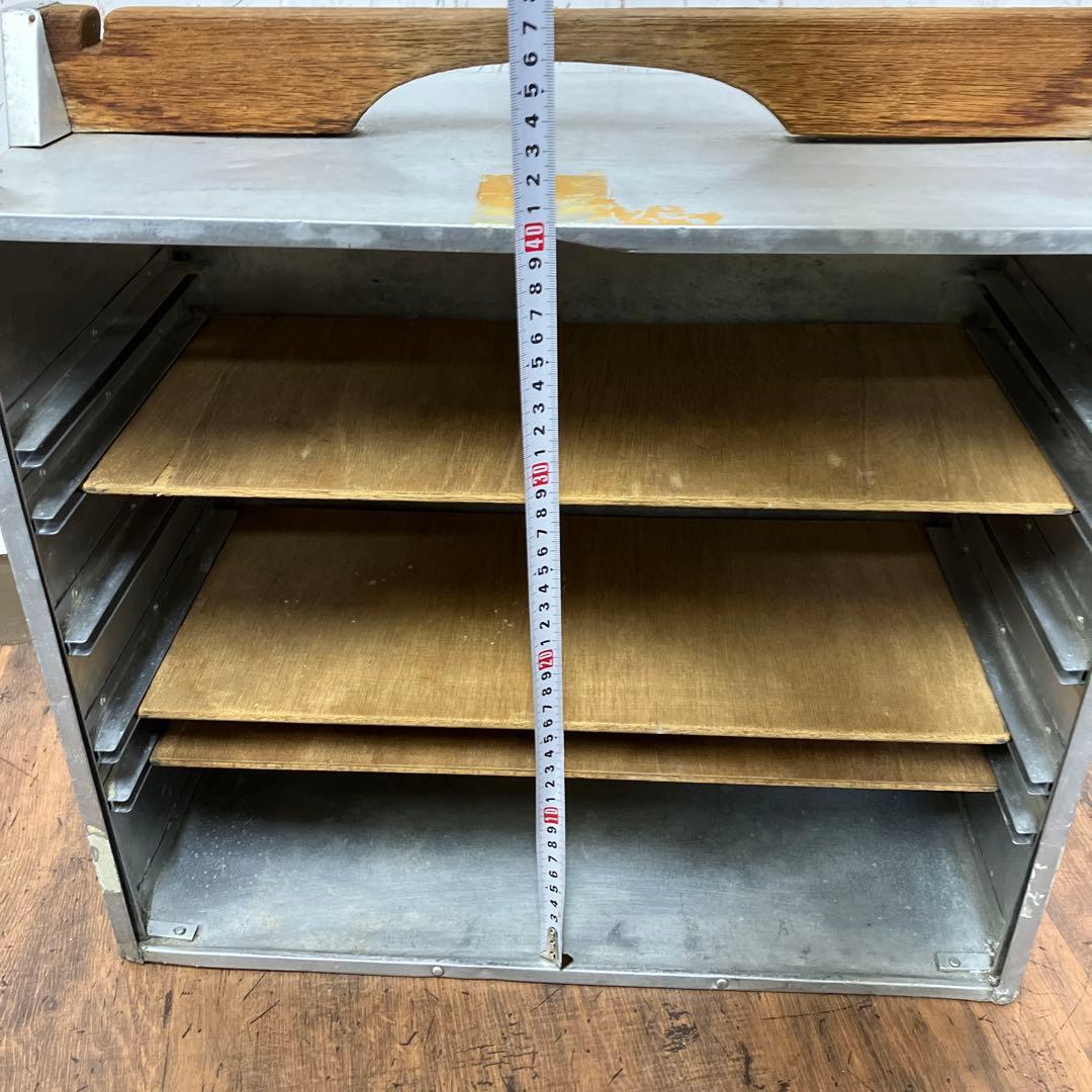 A-3 昭和レトロ アルミ製 出前箱 おかもち 4段 木製ハンドル キャンプ