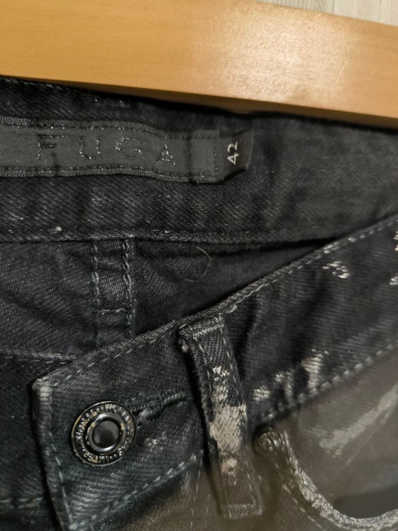 FUGAダメージ加工パンツ