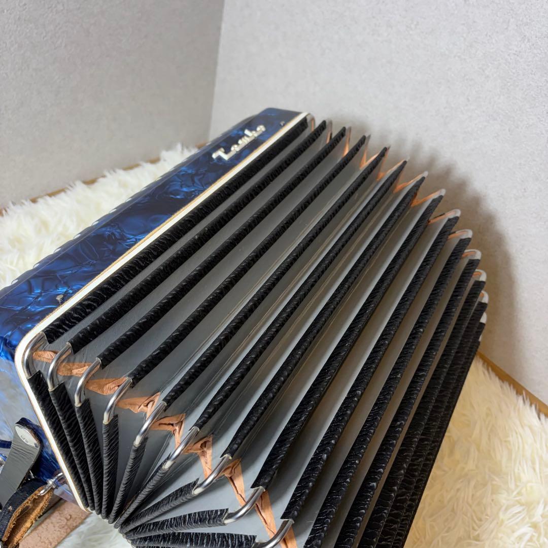 【美品】TOMBO アコーディオン No.211 30鍵盤 ハードケース付