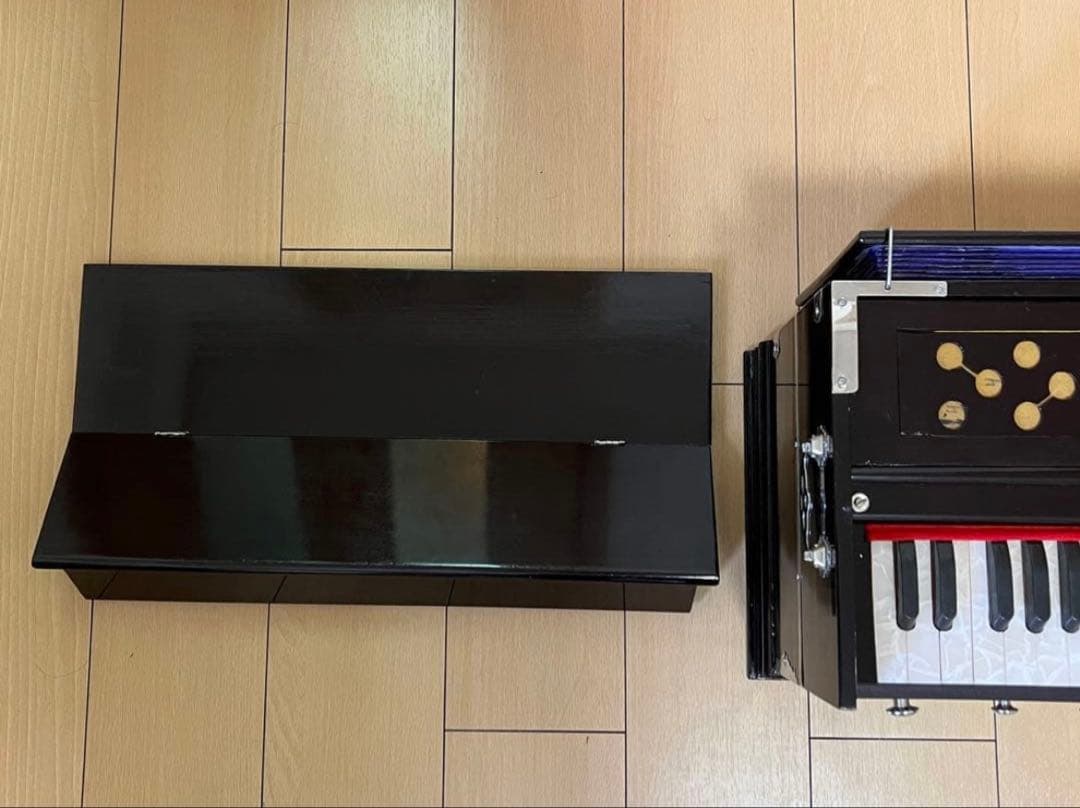 ハルモニウム harmonium