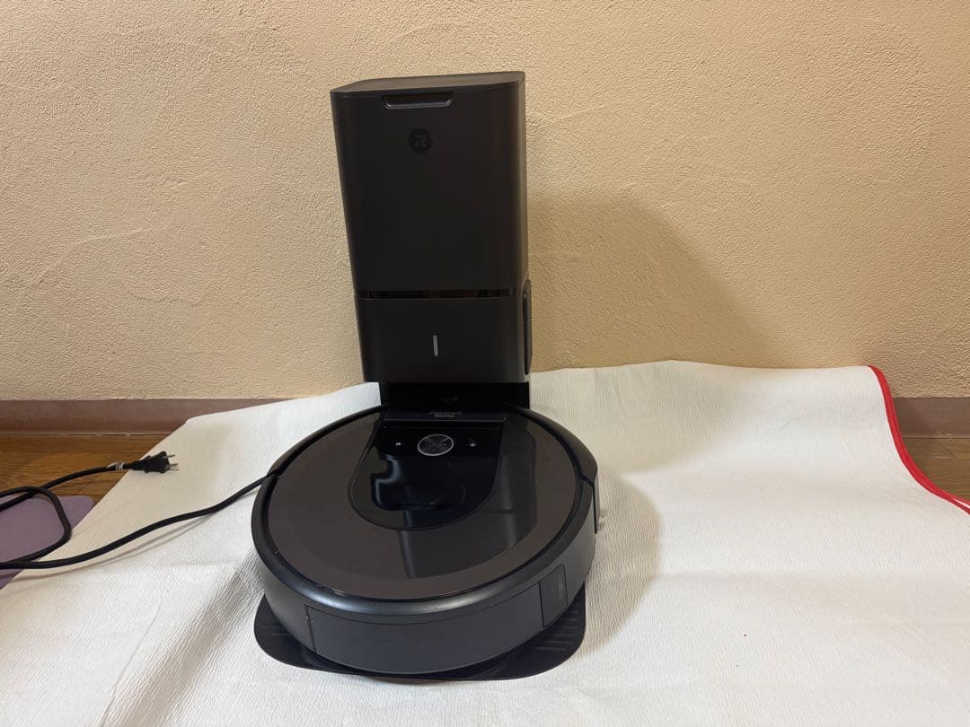 Roomba i7ロボット掃除機 自動ゴミ収集機能付き ブラック