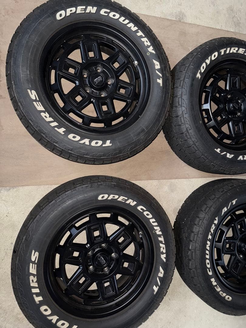 rav4 オフロード　17インチホイールタイヤセット　RH様