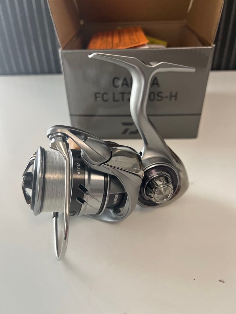 25CALDIA FC LT2000S-H スピニングリール