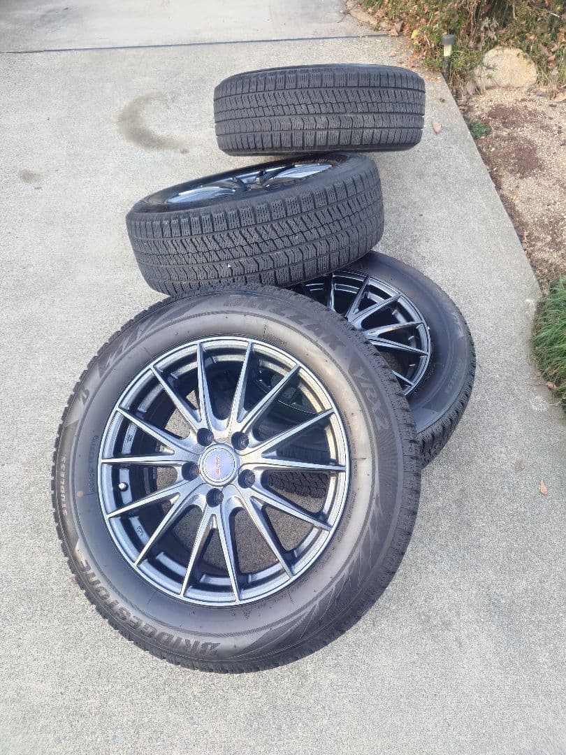 アルファード30系 スタッドレスタイヤ·アルミ