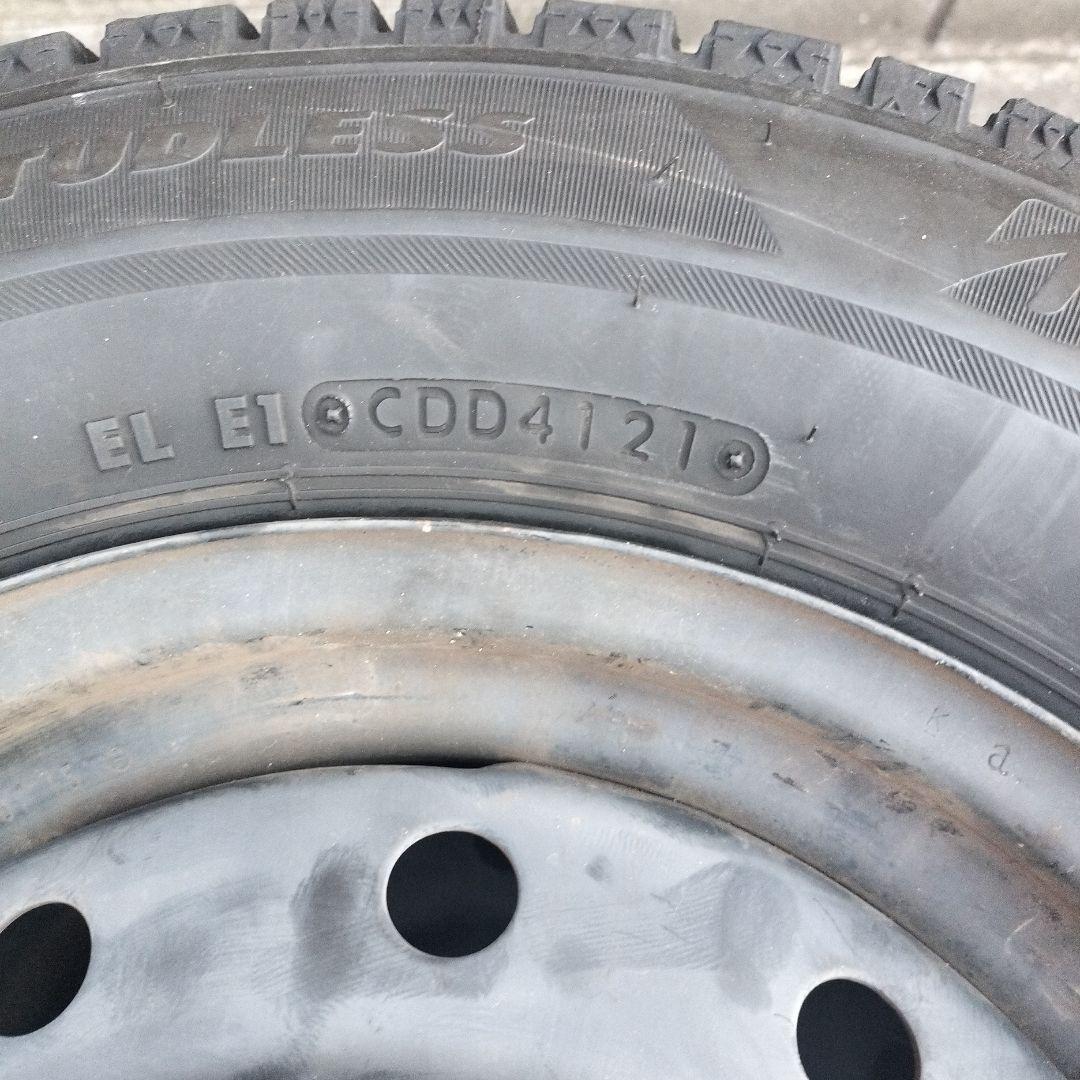 145/80R13 スチールホイル付きスタッドレスタイヤ4本セットの内2本 ①