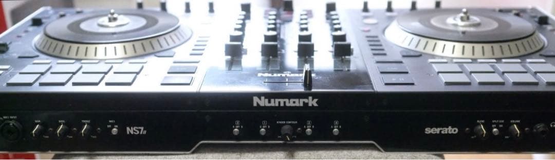 【値下げ】Numark NS7 Ⅱ DJコントローラー (プラッター回転自走)