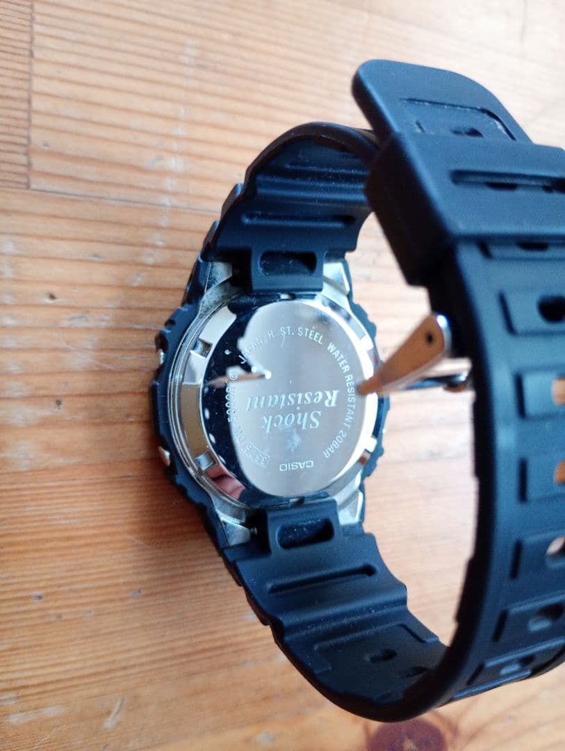 CASIO 初代G-SHOCK復刻モデル DW-5000R-1AJF