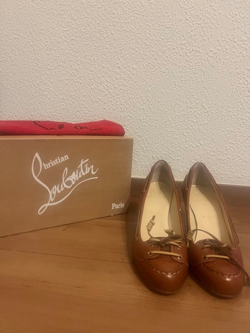 Christian Louboutin ブラウン モカシン／サイズ39