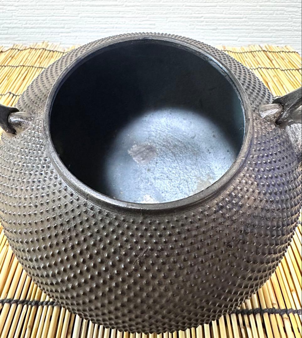 未使用品、栞付　金澤鶴州造１５型アラレ　南部鉄瓶　南部鉄器　鉄瓶