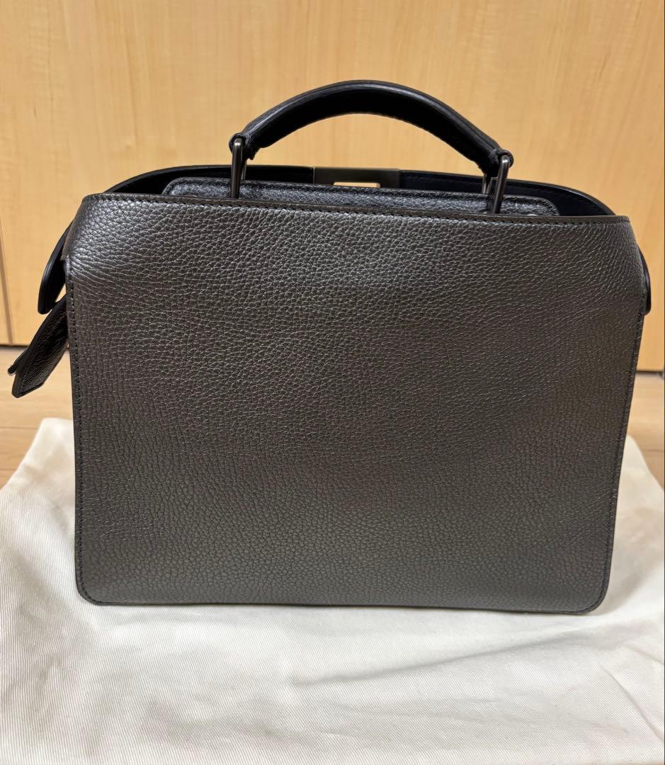 FENDI ピーカブー ISeeU スモール